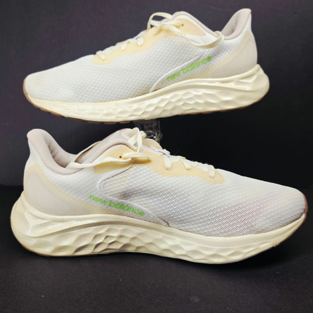New Balance Women 9.5 Comfy footwear - Picture 5 of 8